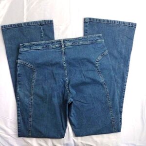 Vintage On n est pas des Anges Wide Pocket Flare Bottom High Rise Jeans